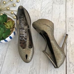 Sam Edelman Nivan Antique Gold Platform heels 6.5